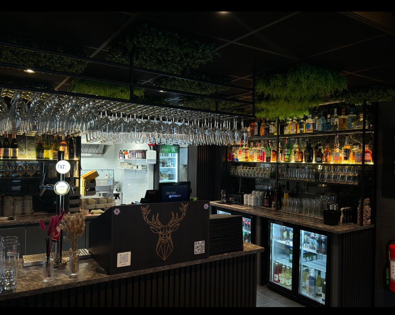 Baren på Aypek's Bar & Kök i Njurunda